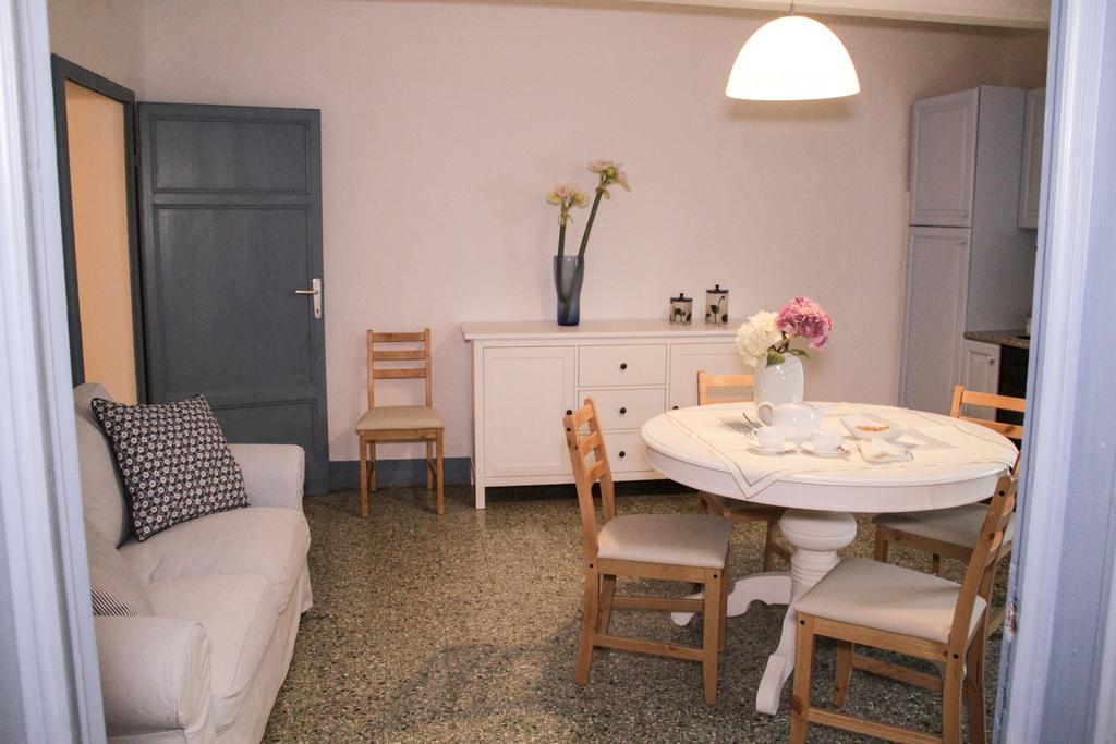 Appartement Abitare Il Borgo Piazza Del Popolo à Castagneto Carducci Extérieur photo